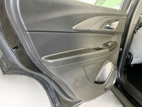 Used 2021 Chevrolet TrailBlazer LS FWD image 25