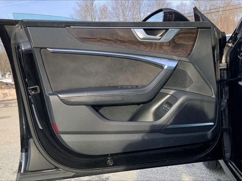 Used 2021 Audi A7 e Prestige w/ Prestige Package image 21