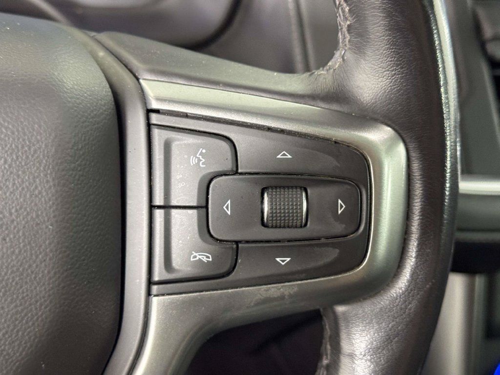 Used 2022 Chevrolet Suburban LT w/ LT Signature Package AWD/4WD image 22