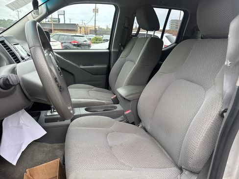Used 2017 Nissan Frontier SV AWD/4WD image 18