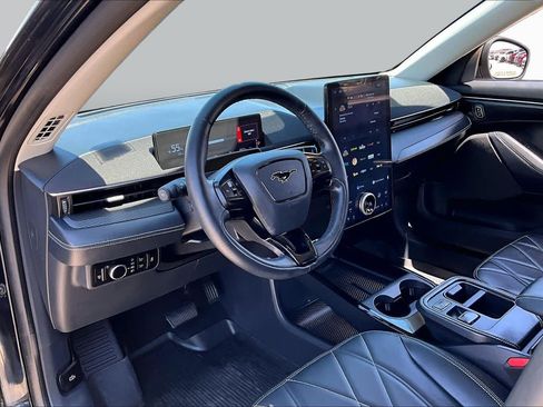 Used 2025 Ford Mustang Mach-E Select w/ Comfort Package Lite RWD image 15