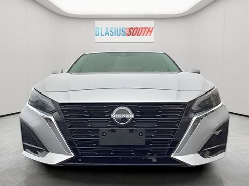 Used 2023 Nissan Altima 2.5 SL AWD/4WD image 8