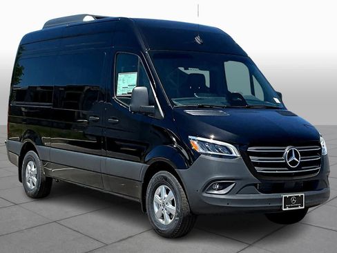 New 2026 Mercedes-Benz Sprinter 2500 image 2