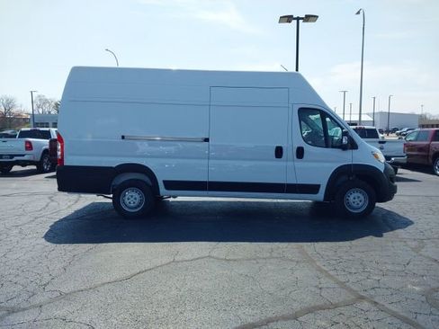 New 2025 RAM ProMaster 3500 w/ Convenience Group image 24
