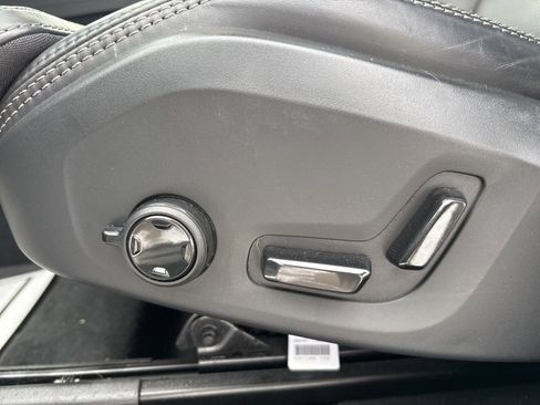 Certified 2024 Volvo XC60 T8 Ultimate w/ Protection Package Premier image 19