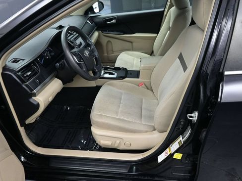 Used 2014 Toyota Camry LE FWD image 23