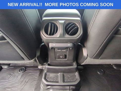 Certified 2022 Jeep Wrangler Unlimited Sahara image 26