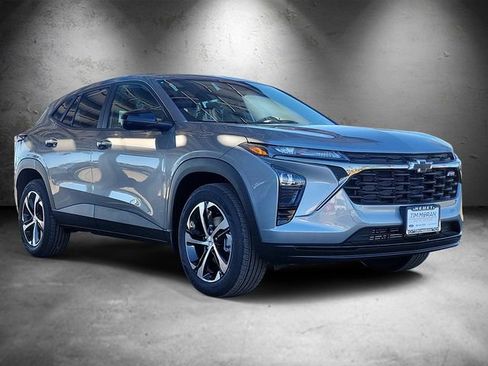 New 2026 Chevrolet Trax RS w/ Sunroof Package image 2