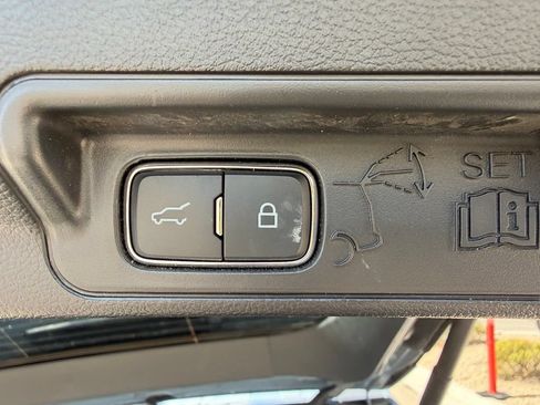 Used 2025 Ford Explorer ST AWD/4WD image 30