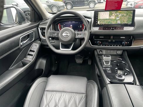 Certified 2024 Nissan Rogue Platinum AWD/4WD image 16