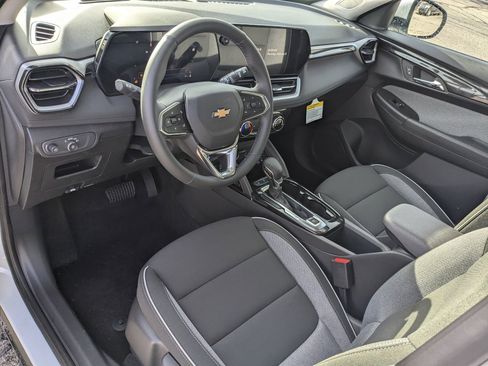 New 2025 Chevrolet TrailBlazer LT w/ LT Cold Weather Package image 10