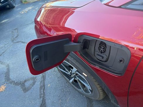 New 2026 Chevrolet Equinox EV LT image 42