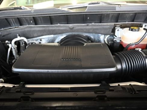 Used 2021 Chevrolet Silverado 1500 High Country w/ Technology Package image 32