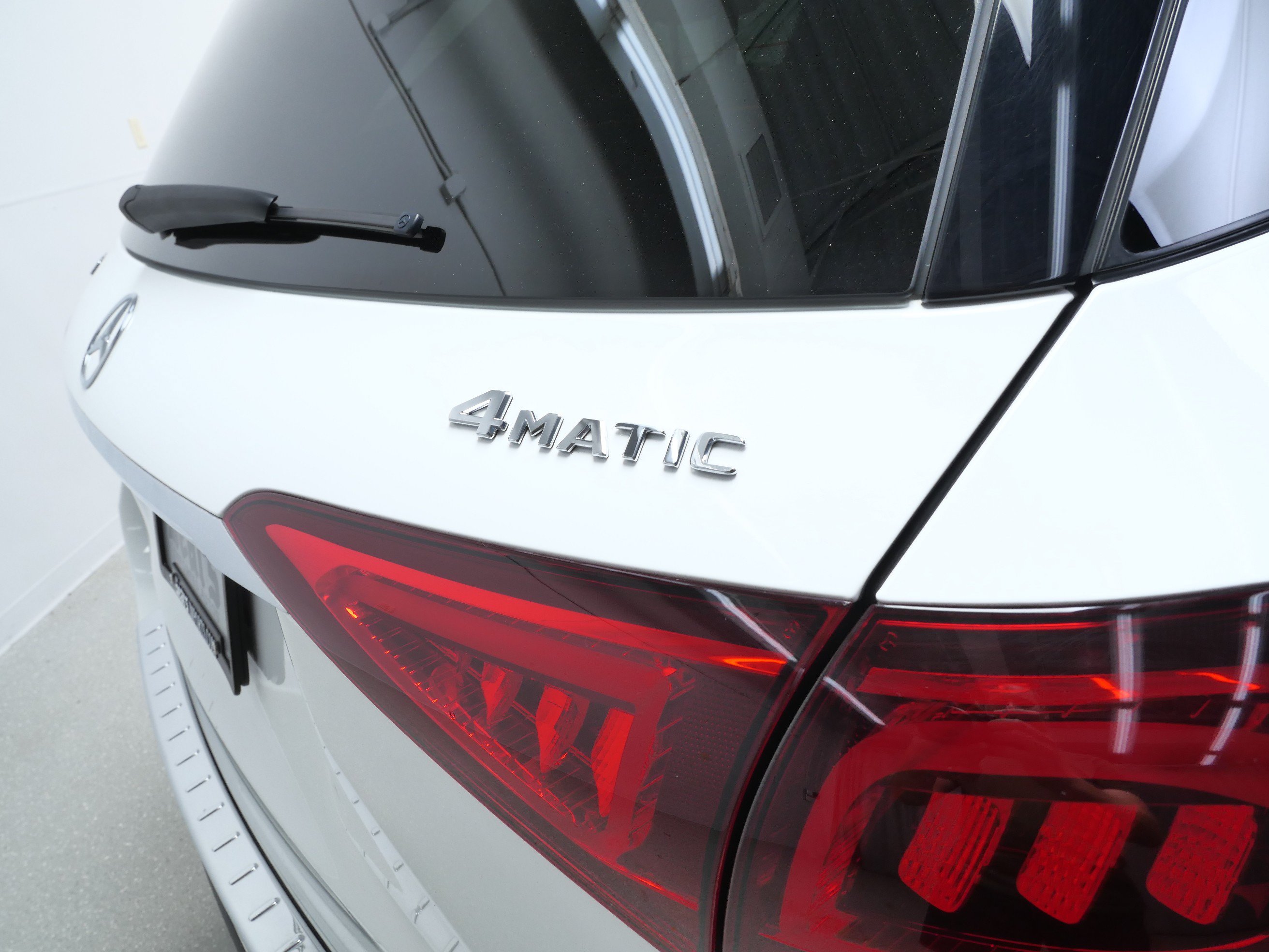 Certified 2023 Mercedes-Benz GLE 350 4MATIC w/ AMG Line Exterior image 6