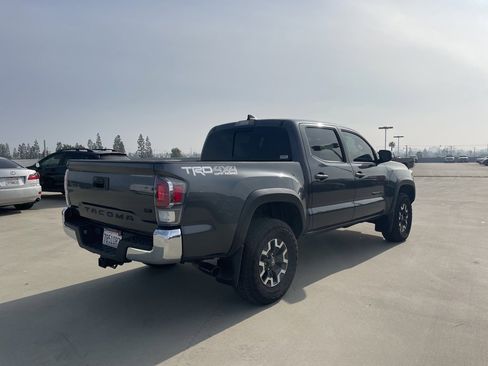 Used 2023 Toyota Tacoma TRD Off-Road image 2