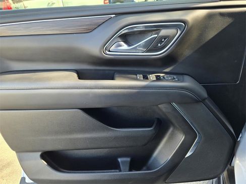 Used 2023 Chevrolet Suburban LS image 14