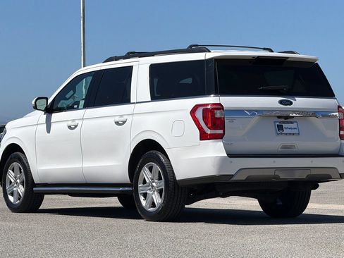 Used 2020 Ford Expedition Max XLT w/ Equipment Group 202A AWD/4WD image 6