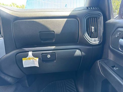 Used 2021 Chevrolet Silverado 1500 Custom RWD image 17