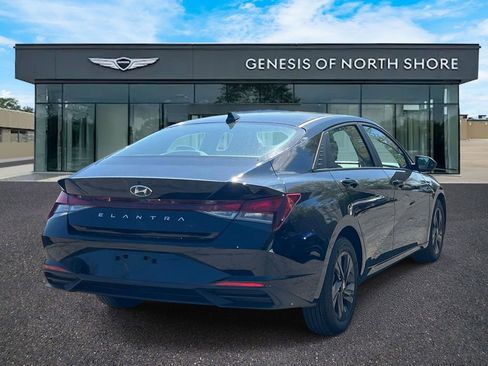Used 2023 Hyundai Elantra SEL w/ Cargo Package FWD image 7
