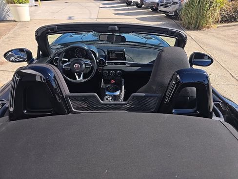 Used 2019 FIAT 124 Spider Classica w/ Technology Group image 13