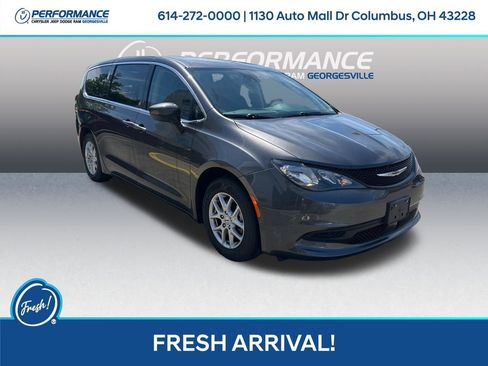 Used 2023 Chrysler Voyager LX FWD image 1