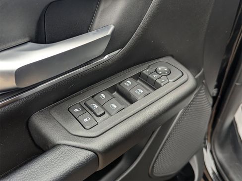 New 2026 RAM 1500 4x4 Crew Cab image 19