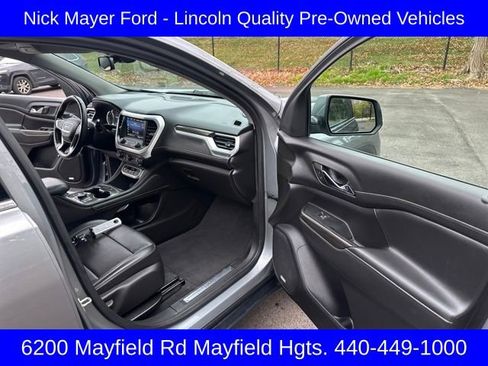 Used 2023 GMC Acadia SLT image 19