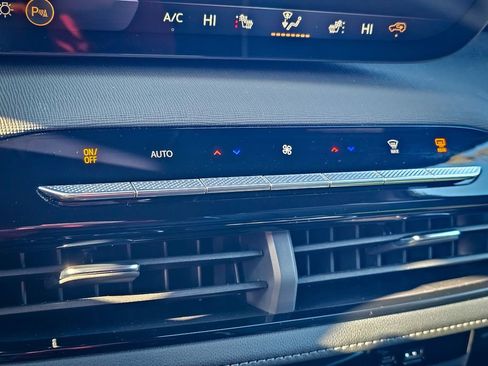 New 2026 Buick Enclave Sport Touring w/ Power Package image 27