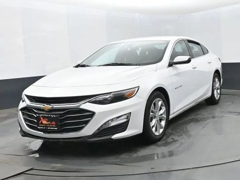 Used 2024 Chevrolet Malibu LT FWD image 1