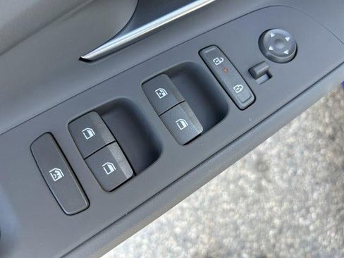 New 2025 Hyundai Elantra Blue image 46