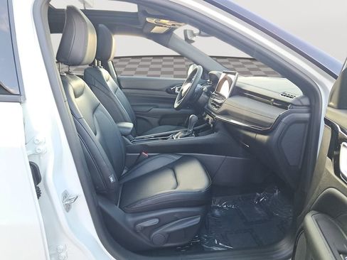 New 2026 Jeep Compass Limited w/ Sun, Sound & Navigation Group image 18