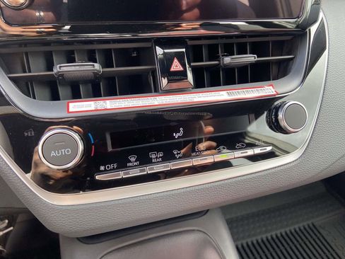 Used 2026 Toyota Corolla SE image 24