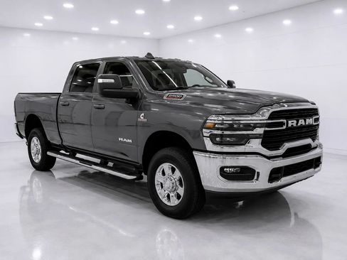 Used 2026 RAM 2500 Big Horn AWD/4WD image 7