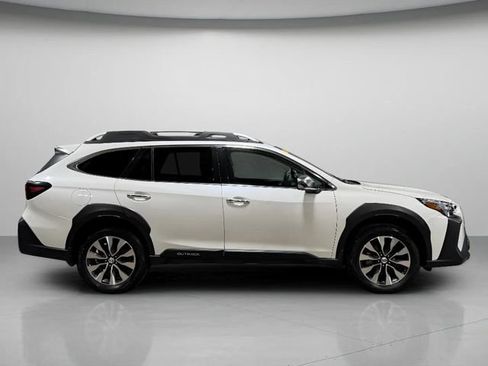 Used 2023 Subaru Outback Touring XT w/ Tech Package 3 AWD/4WD image 2