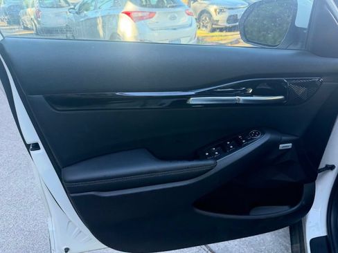 Used 2024 Kia Seltos SX w/ SX Sunroof Package AWD/4WD image 10