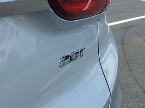 Used 2019 Hyundai Santa Fe Limited FWD image 8