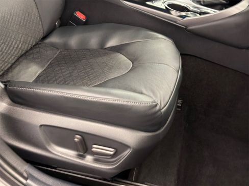 Used 2020 Toyota Camry XSE image 10