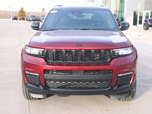 New 2025 Jeep Grand Cherokee L Limited AWD/4WD image 10