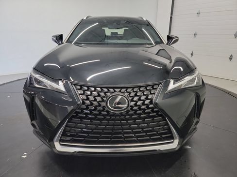 Used 2022 Lexus UX 200 w/ Premium Package FWD image 2