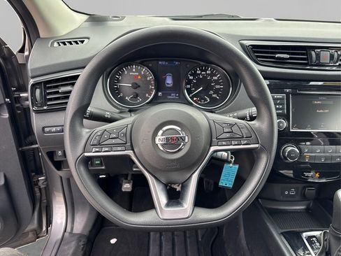 Used 2021 Nissan Rogue Sport S image 23