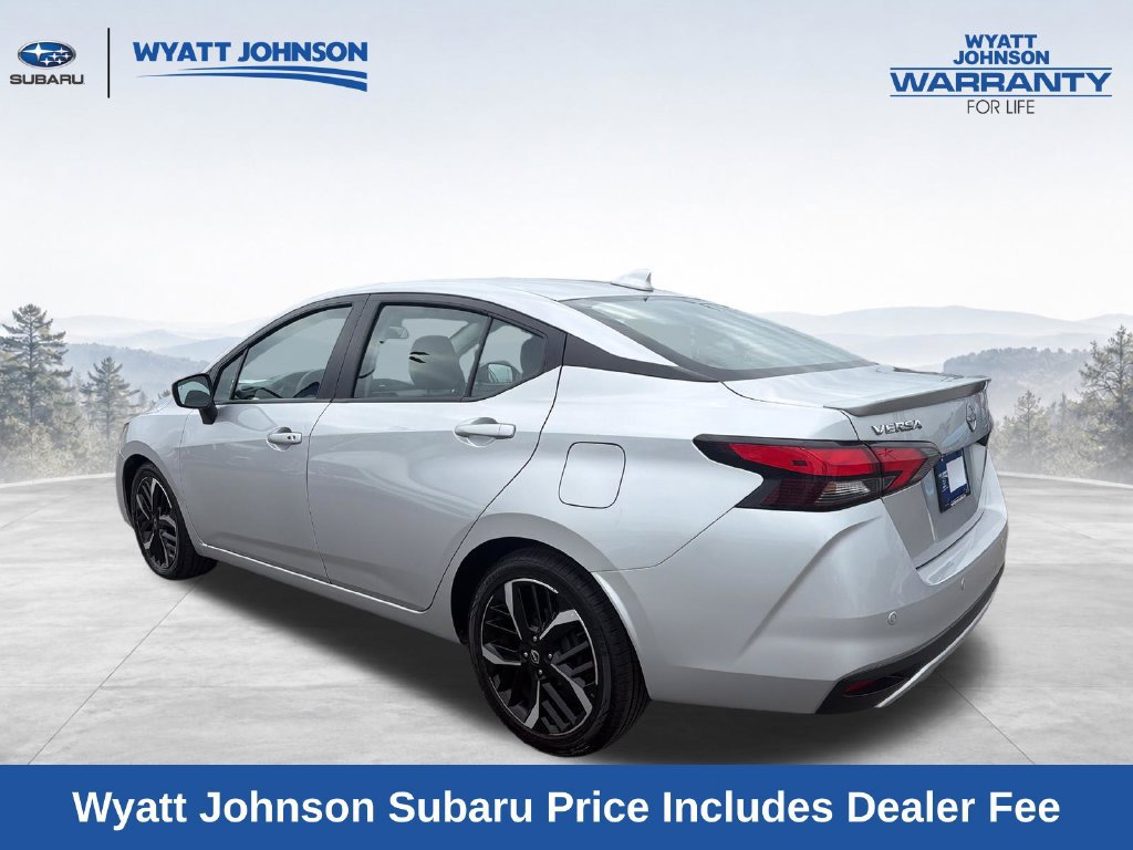 Used 2024 Nissan Versa SR FWD image 7