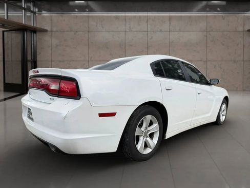 Used 2014 Dodge Charger SXT image 6