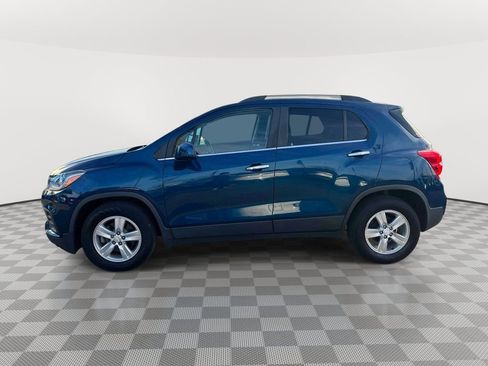 Used 2019 Chevrolet Trax LT w/ LT Convenience Package image 8