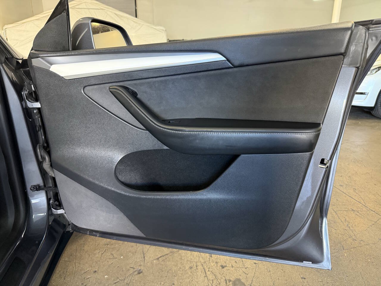 Used 2023 Tesla Model Y Performance AWD/4WD image 28