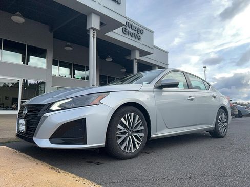 Used 2023 Nissan Altima 2.5 SV image 31