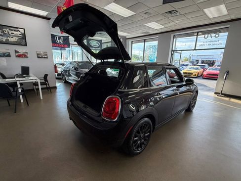 Used 2019 MINI Cooper 4-Door Hardtop FWD image 15