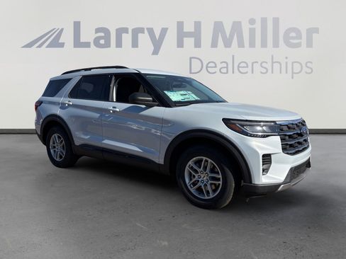 New 2026 Ford Explorer Active image 7