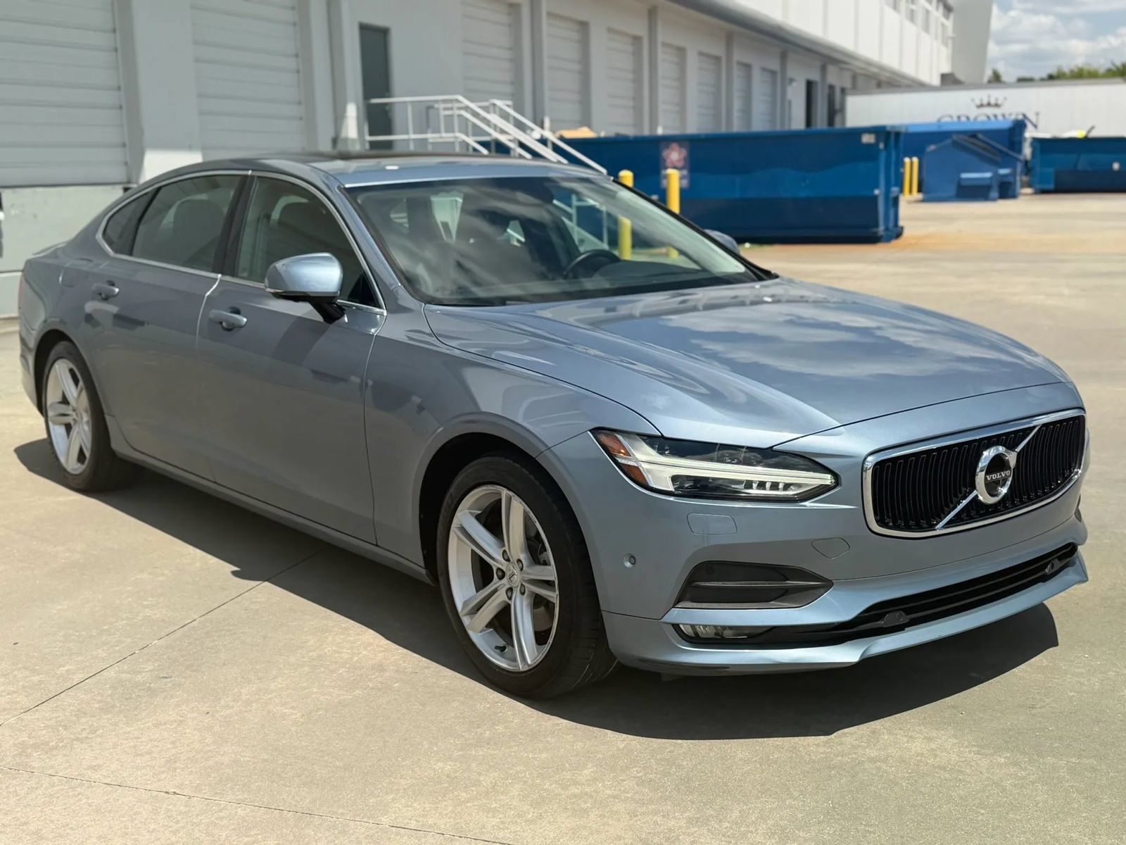 Used 2018 Volvo S90 T5 Momentum w/ Convenience Package FWD image 4
