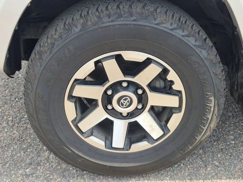 Used 2024 Toyota 4Runner TRD Off-Road image 17