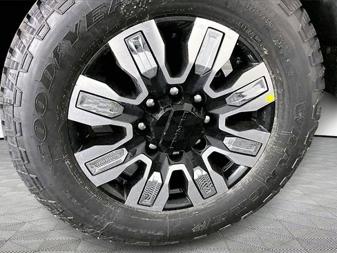 New 2026 GMC Sierra 2500 Denali w/ Denali Reserve Package image 13